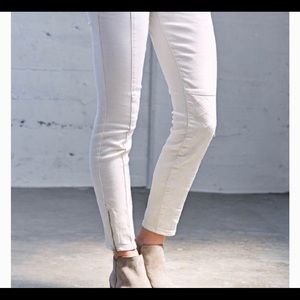 Kendall & Kylie Mid Rise Skinny Jeans Sz 26 NWOT
